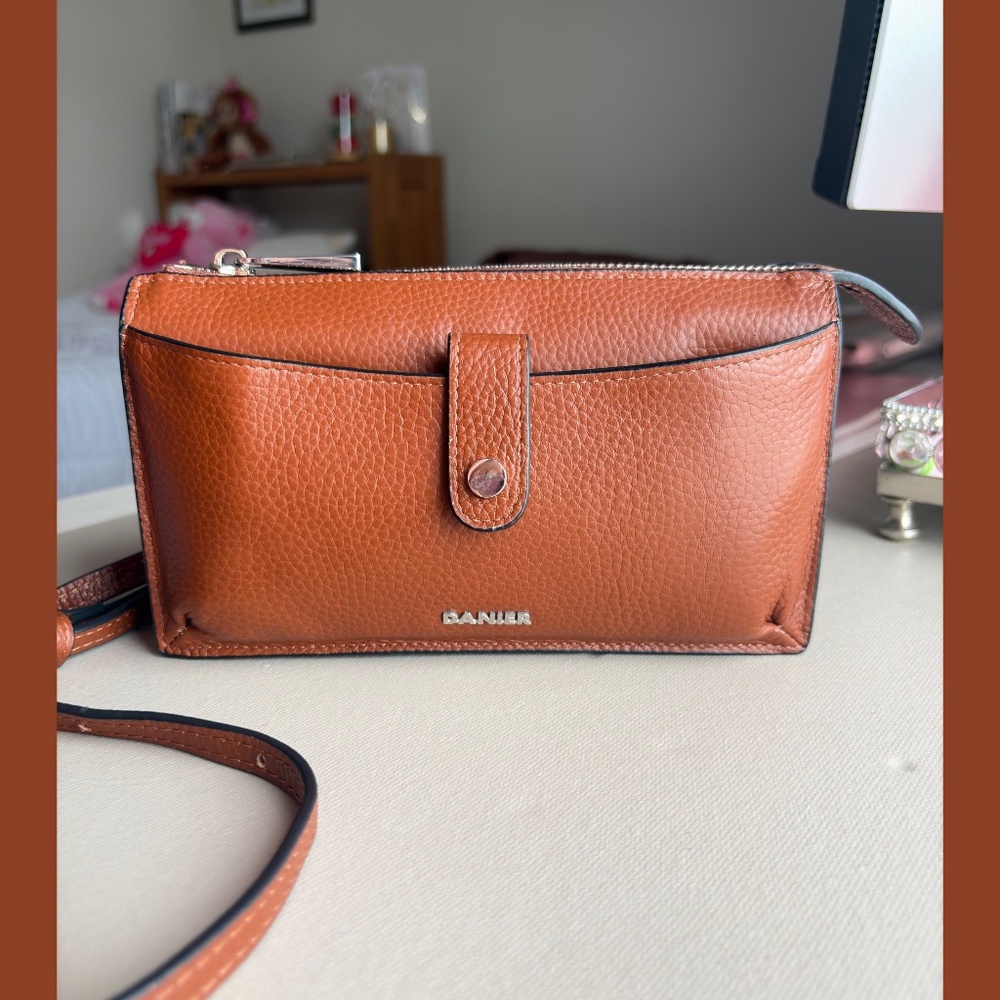 Danier Sinead Crossbody Wallet